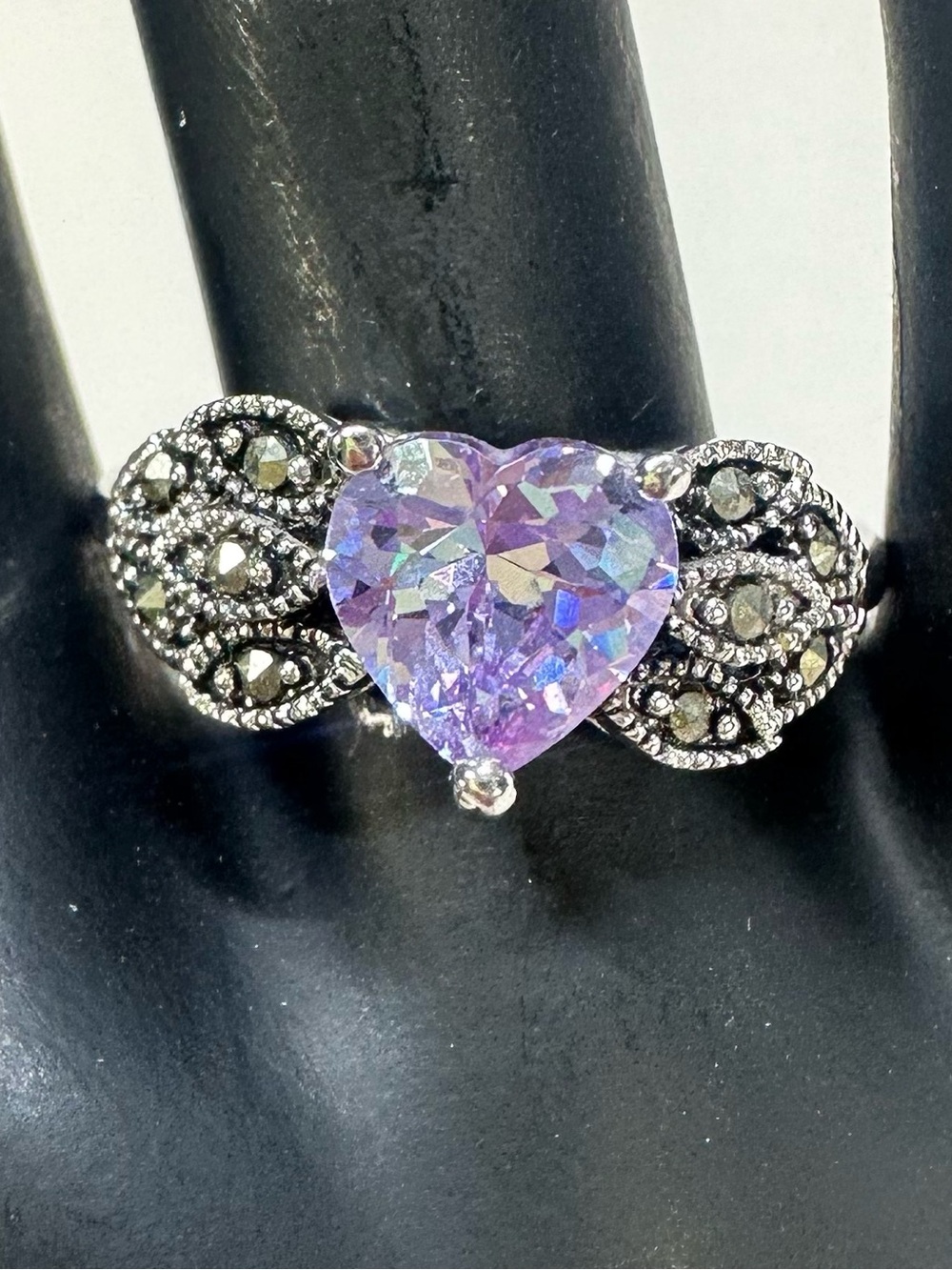 Silver Tone Sz 8 Amethyst Purple Heart Wings Accent Ring Romantic Simplistic
